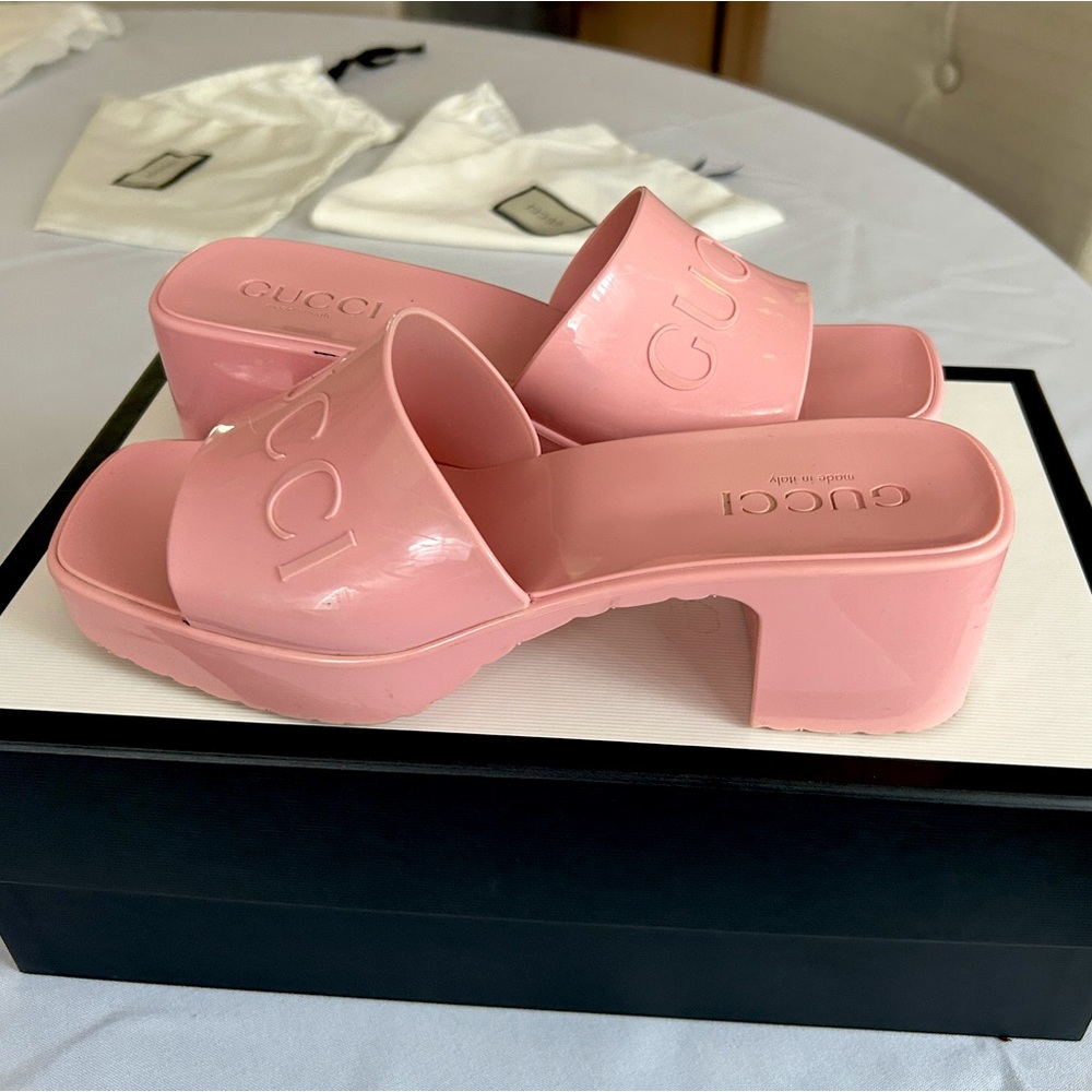 GUCCI WILD ROSE SANDAL 👡